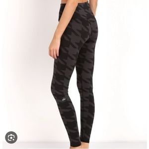 Alo airbrush leggings
